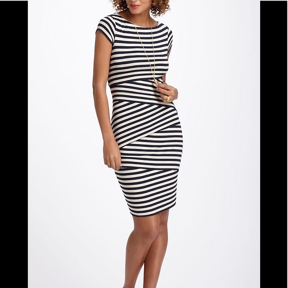 Bailey 44 column dress - Picture 2 of 5